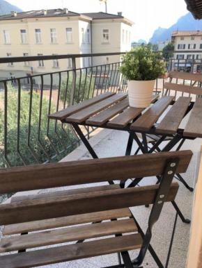  Creative Apartment  Дро
